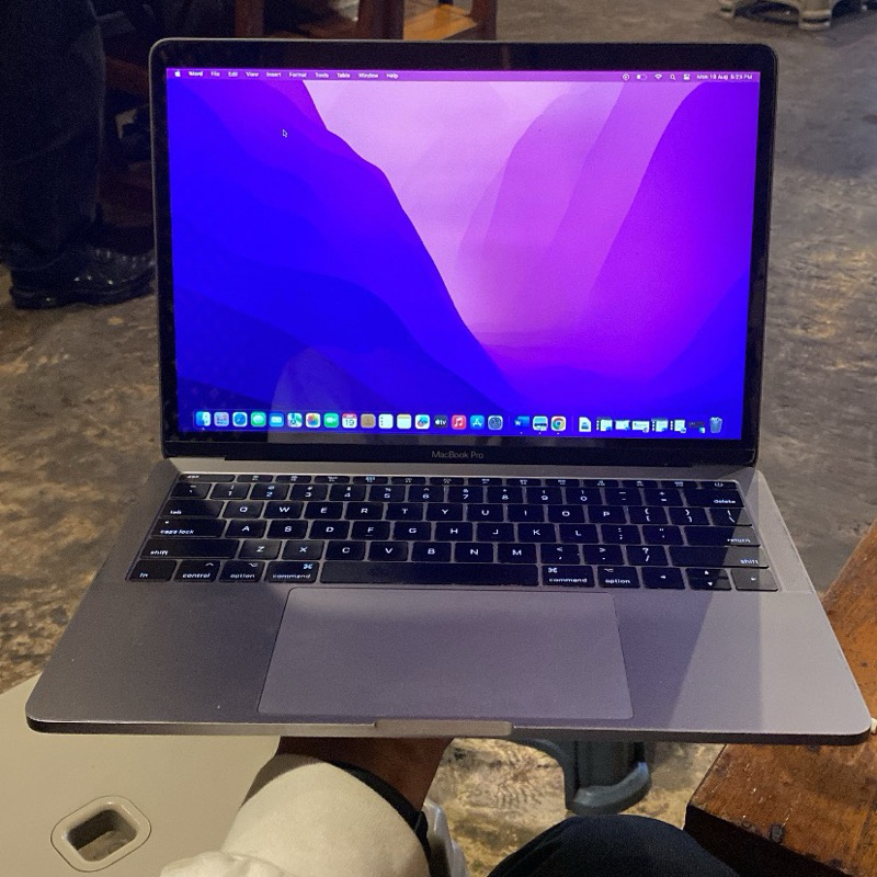 Macbook pro 2017 non touchbar 256 gb nominus