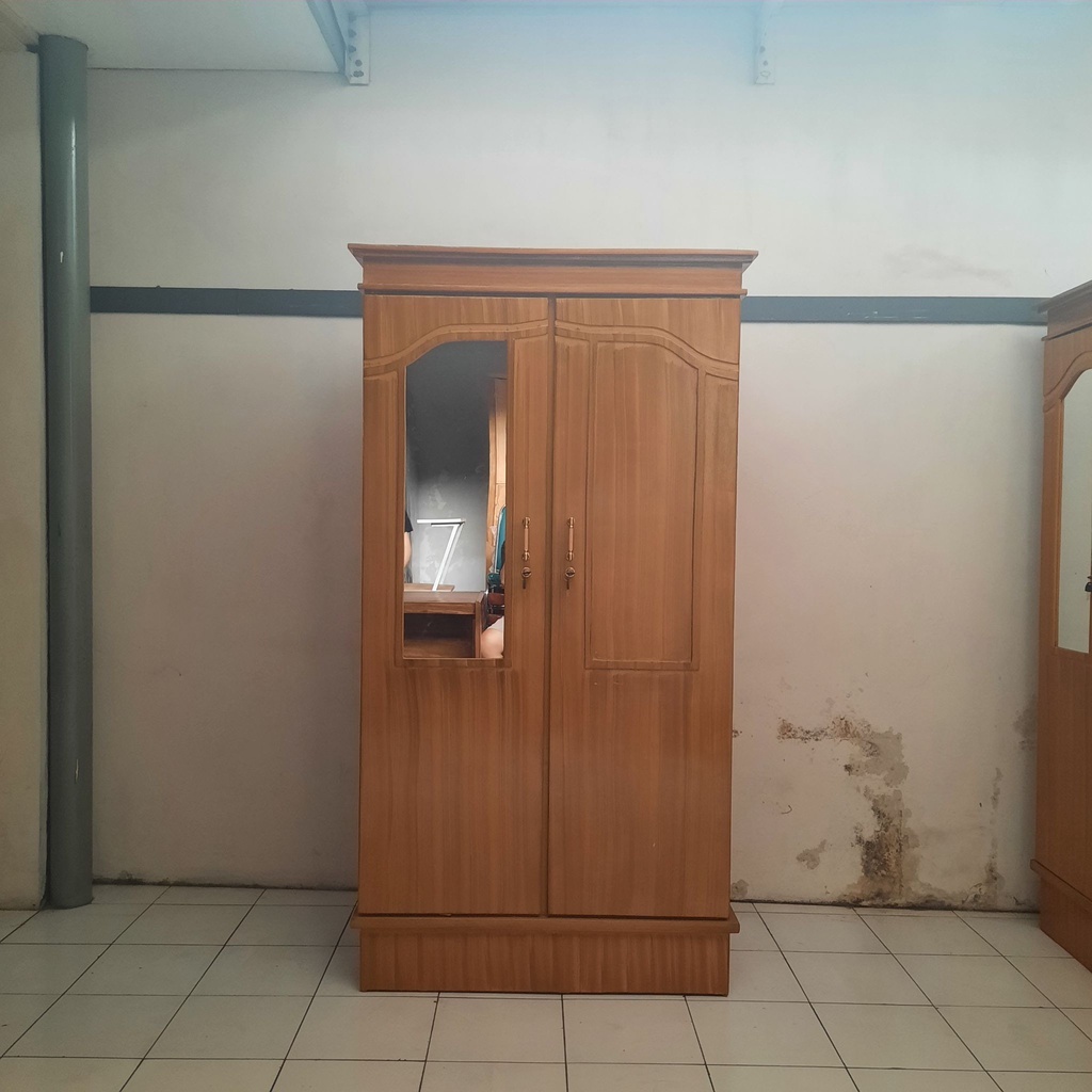 Lemari Pakaian / Lemari Baju / Lemari Kos Kayu 2 Pintu Polos Minimalis