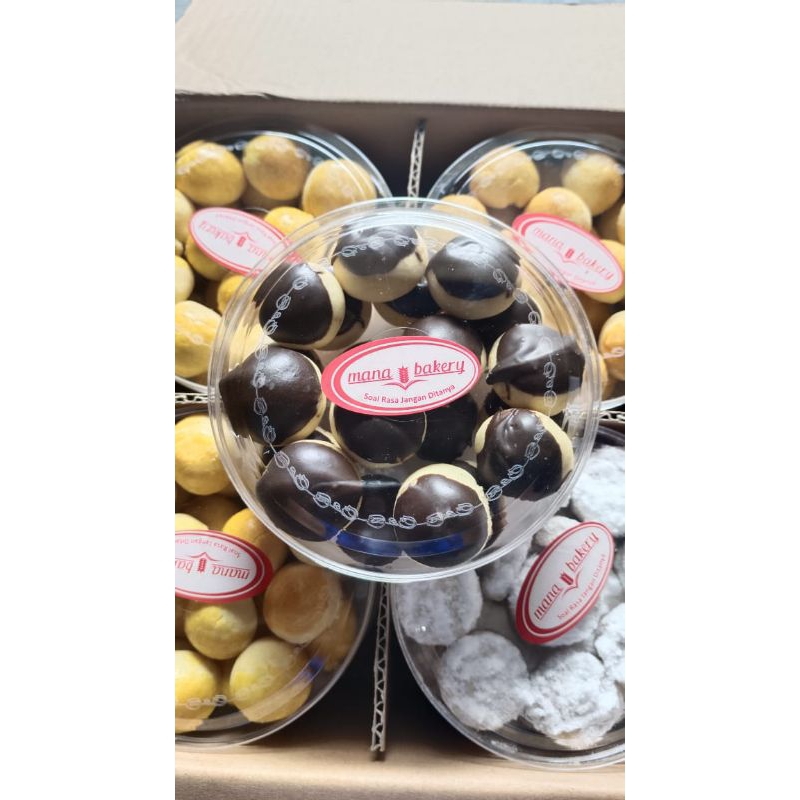 

Bola Cokelat