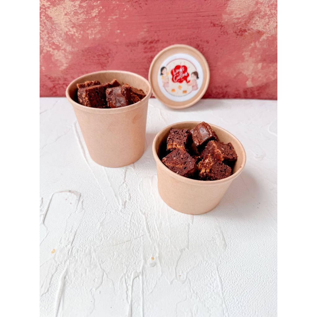 

BROWNIES PREMIUM PISTACHIO KUNAFA