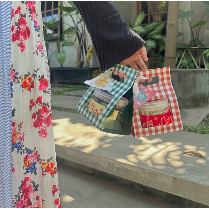 

Kana Set Eid Hampers