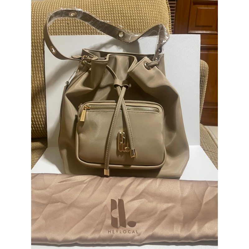 HEYLOCAL TOKYO HOBO BAG BEIGE
