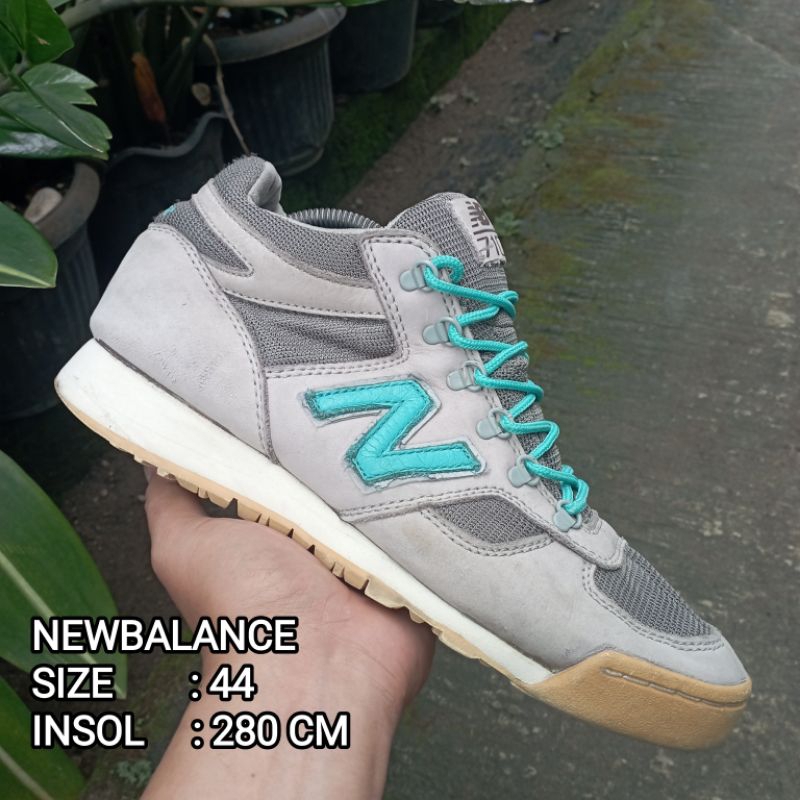 sepatu gunung outdoor hiking pria second  Evolution Mid NB