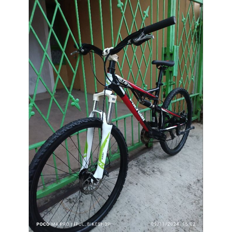 sepeda gunung polygon Broadway 3.0 full alloy