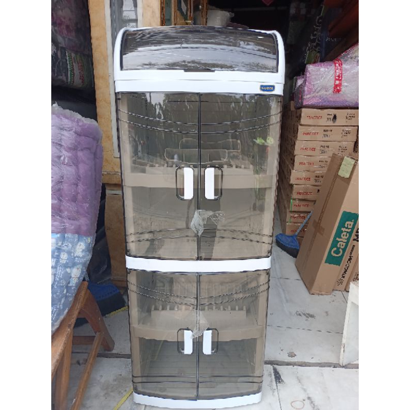 rak piring plastik dapur. tempat piring masak