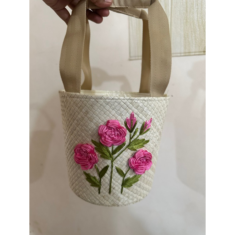 

RB Tas Parcel EMBER BUNGA GAGANG VISBAN Tas Pandan Anyaman Hampers Goodiebag Souvenir
