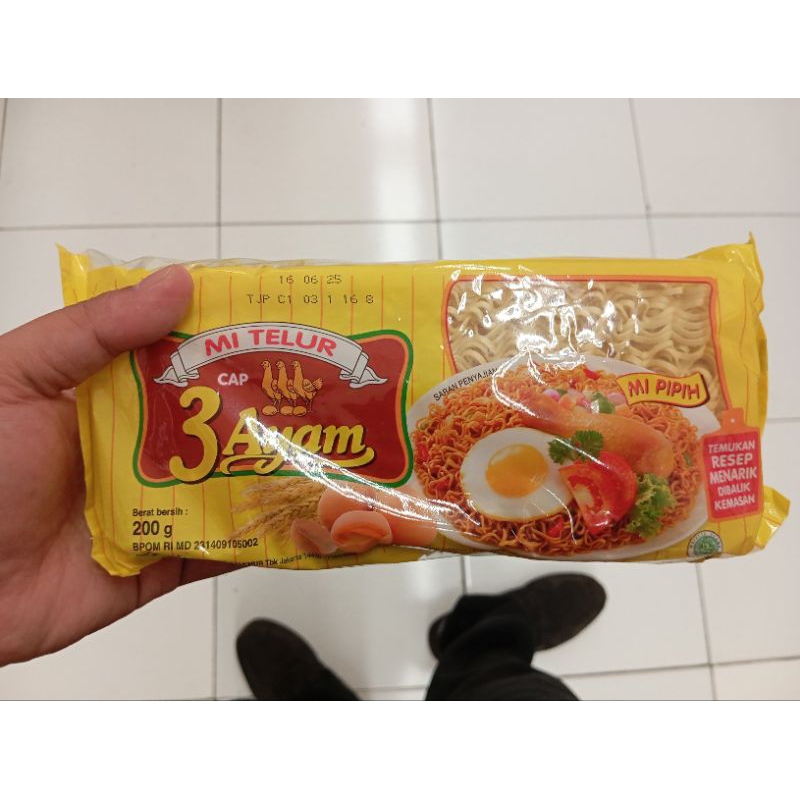 

Mie Telur Cap 3 Ayam Packing Kuning 200Gr