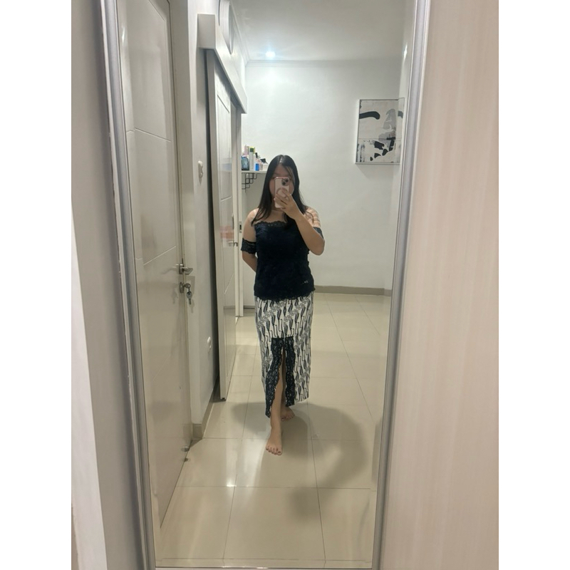 kebaya wisuda modern preloved