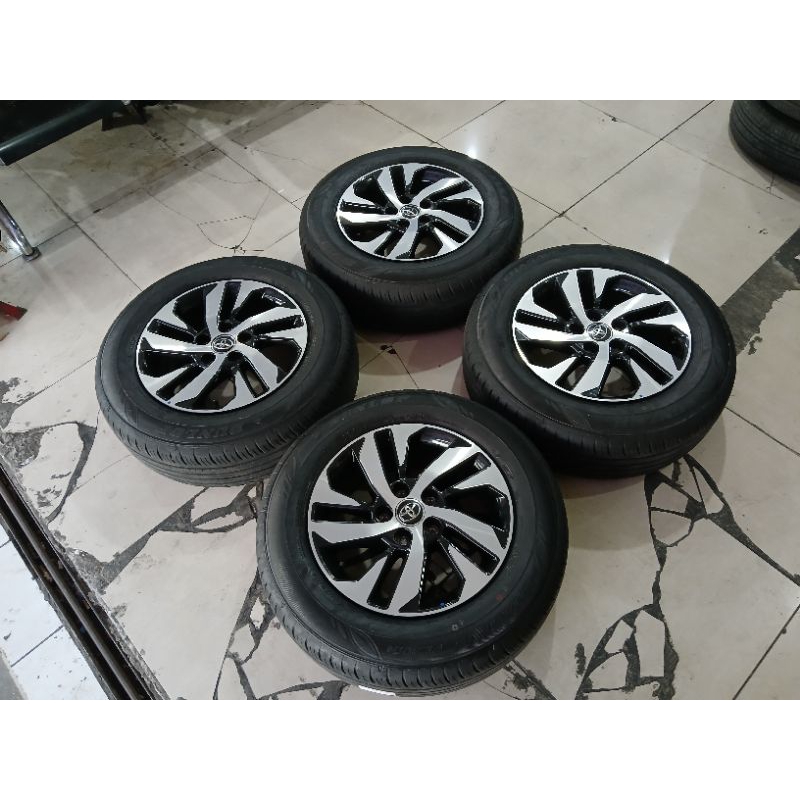 VELG MOBIL BEKAS NEW RUSH RING 16 PLUS BAN 215 65 16 DUNLOP