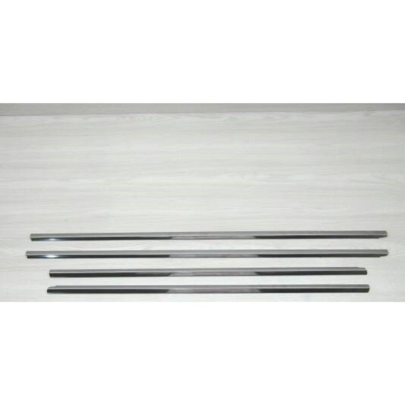 LIS KACA SAMPING AVANZA