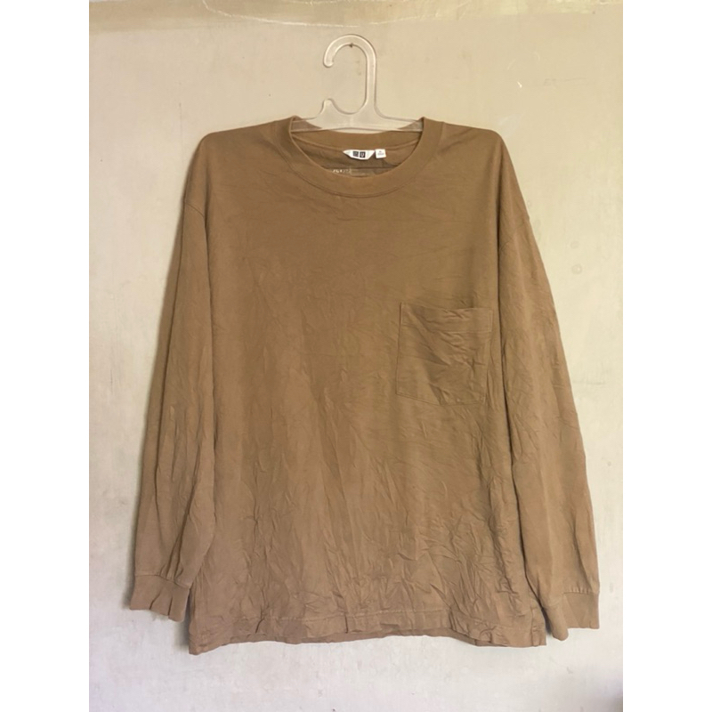 kaos lengan panjang CN crewneck Uniqlo made in vietnam coklat susu coksu