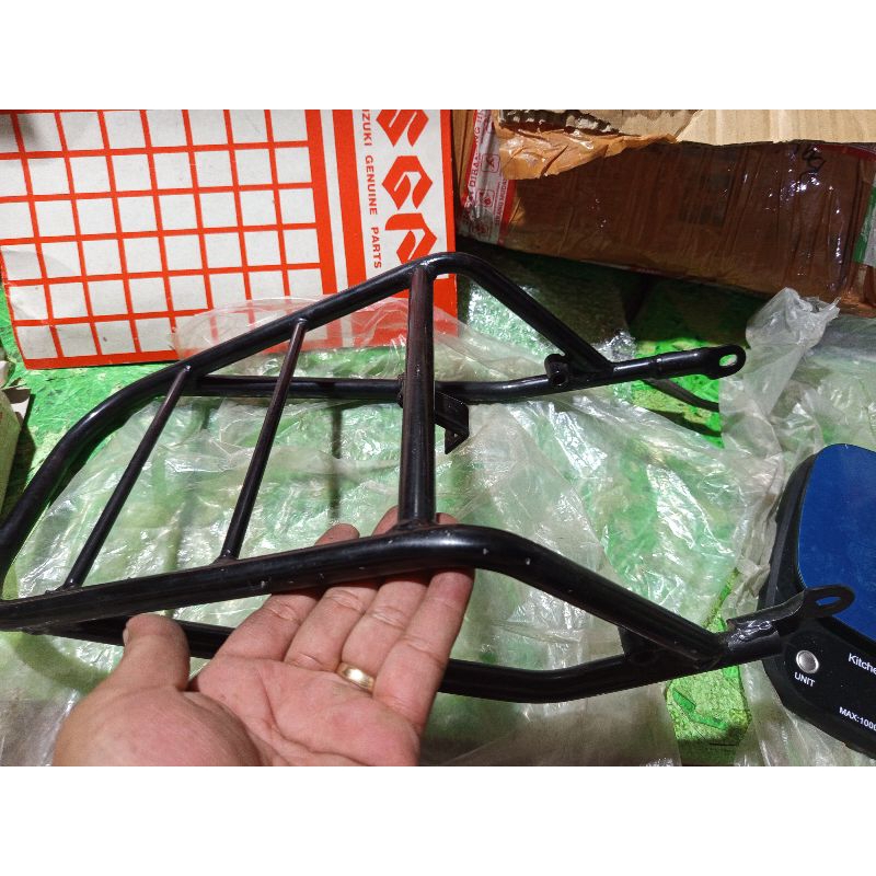 behel belakang suzuki ts 125 tahun tua 1993-1995 begel belakang ts 125 original baru 46310-48701