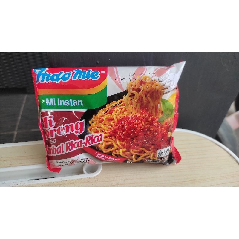 

mie goreng instan Indomie goreng sambal rica rica