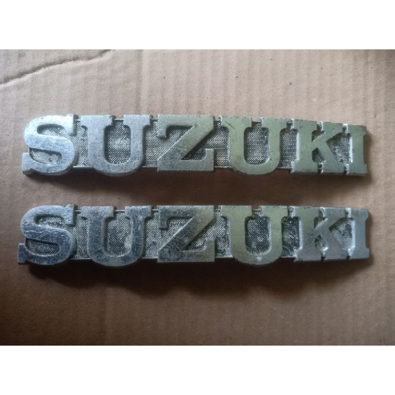 EMBLEM LOGO SIMBOL TANGKI TENGKI GASTANK GAS TANK BAHAN BAKAR MOTORCYCLE SUZUKI GT380 GT 380 GT125 G