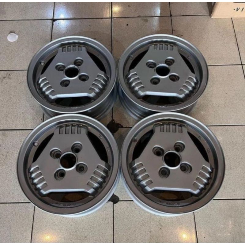 VELG DUNLOP T -E MADE IN JAPAN R13 ET40 PCD 4X100