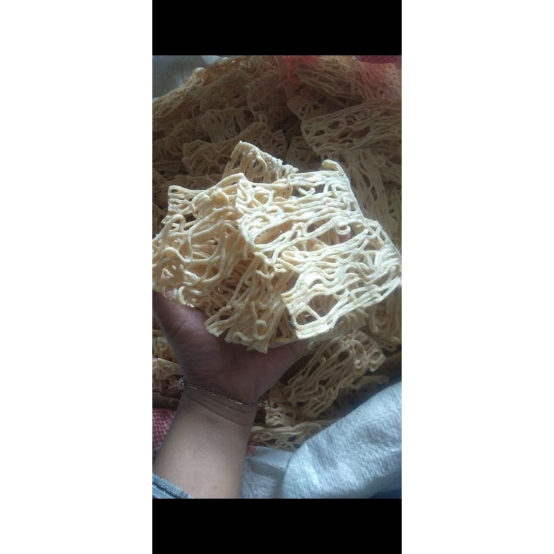 

Kerupuk Mie Yeye