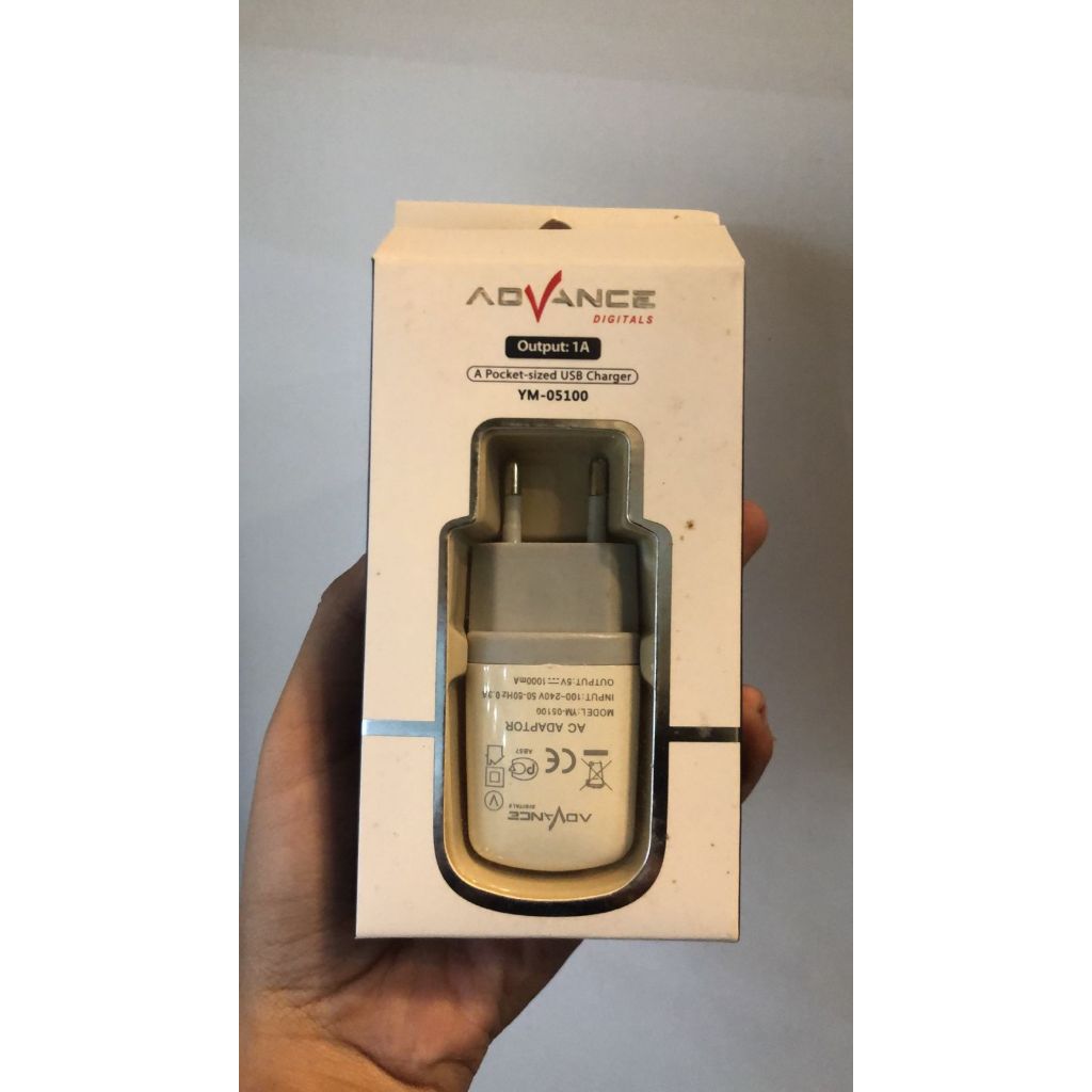 advance digital USB charger