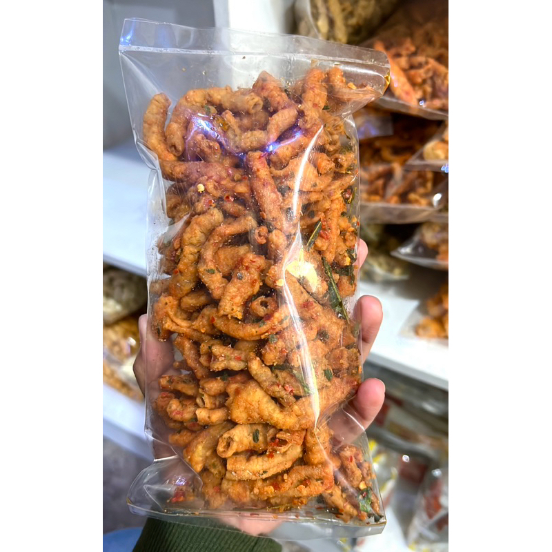 

Usus Krispy 250 gr / Keripik Usus / ORIGINAL DAN PEDAS DAUN JERUK