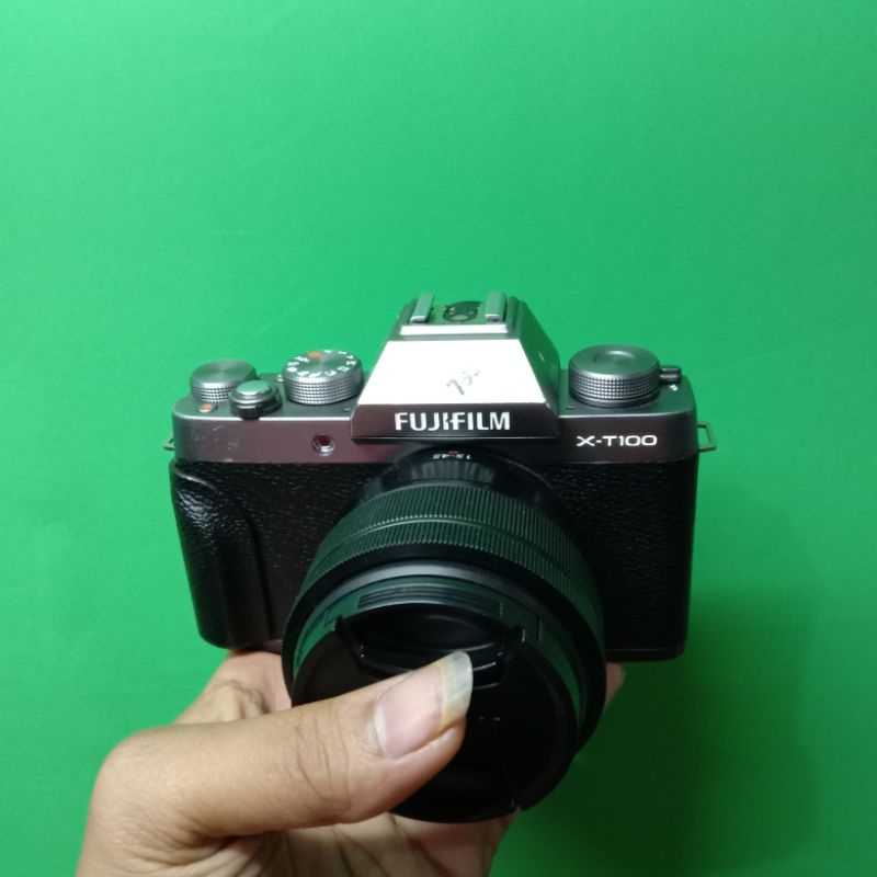 FUJIFILM XT100 / fuji xt100 like new