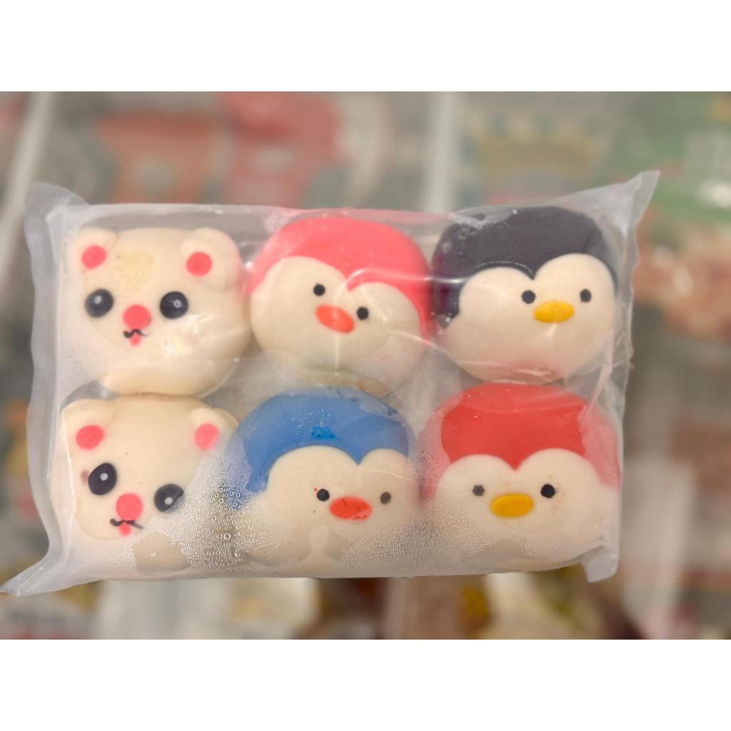 

Bakpao Karakter Penguin mix (Coklat, Coklat Keju, Coklat Oreo) isi 6 pcs