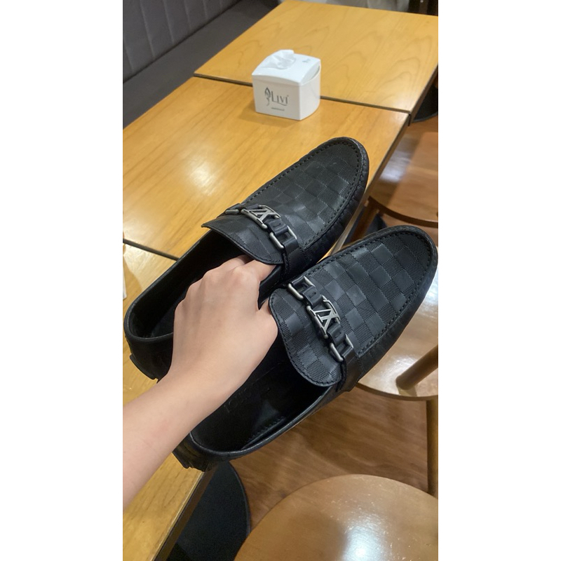 sepatu LV louis vuitton pria hockenheim loafer hitam