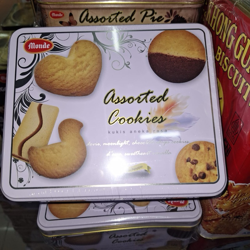 

Monde assorted cookies 320gr kaleng