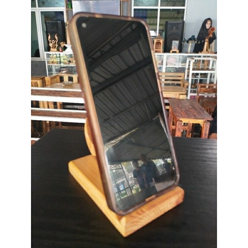 holder dudukan stand tatakan tempat hp dari kayu