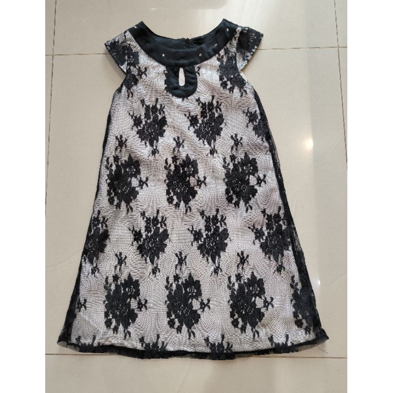 Dress anak bekas/ Dress anak second/ Dress anak cantik/ Pakaian anak cewek/ Baju anak perempuan