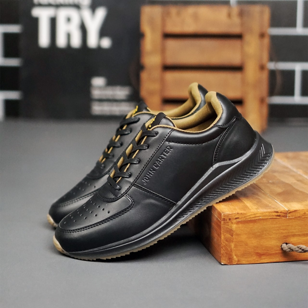 DENNAY Lamborn Sepatu Sneakers Pria Full Hitam Sepatu Pria Kerja Casual Kets Kulit Sintetis