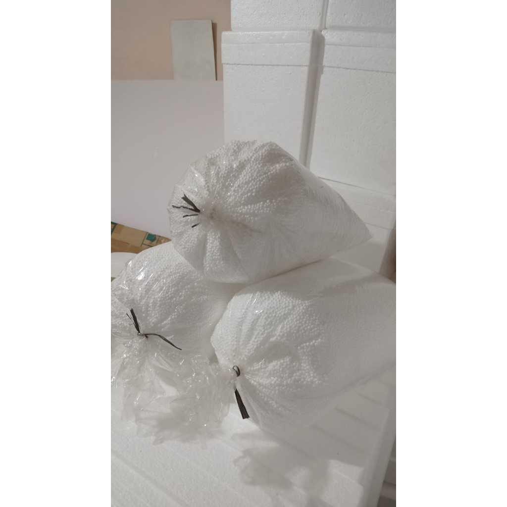 

sterofoam butiran 100 gram dimensi 0.5 cm