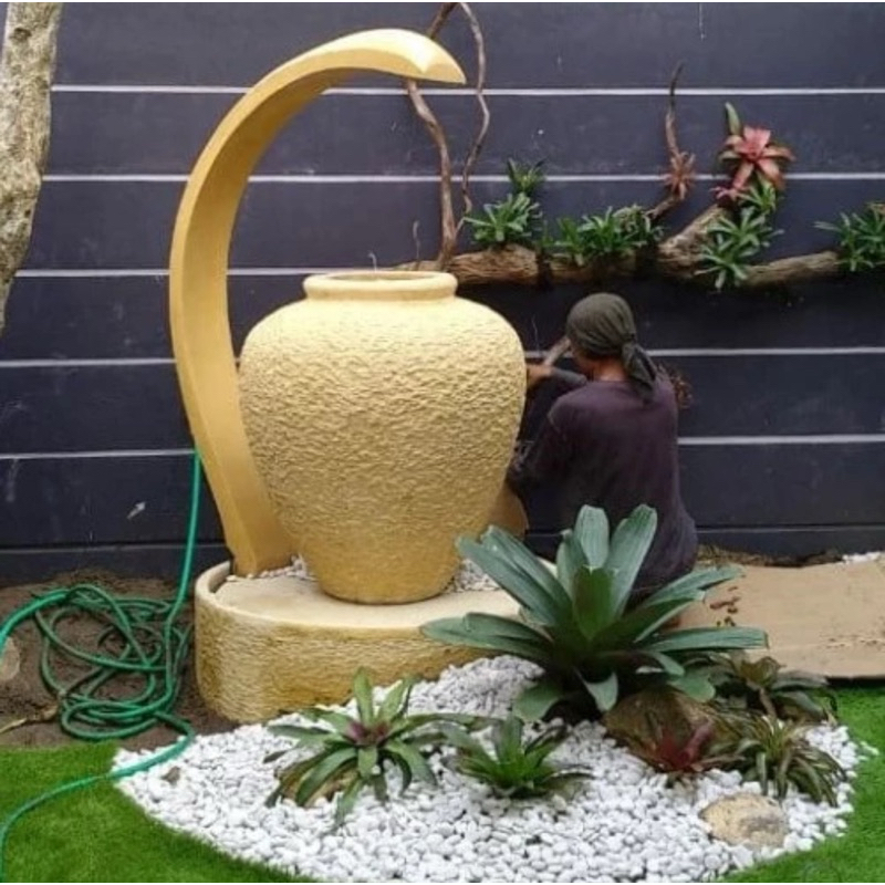 air mancur gentong bali besar