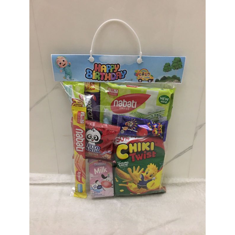 

Snack birthday,Snack ultah,hampers ulangtahun anak, souvenir ultah