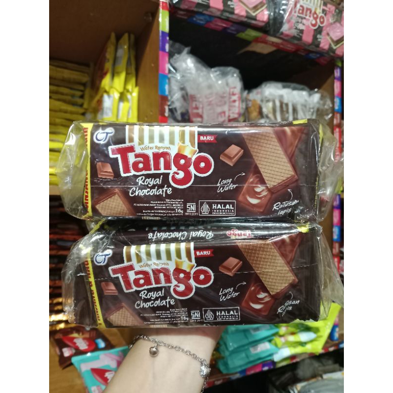 

Wafer Tango coklat 1 pak isi 10 rcg @16g