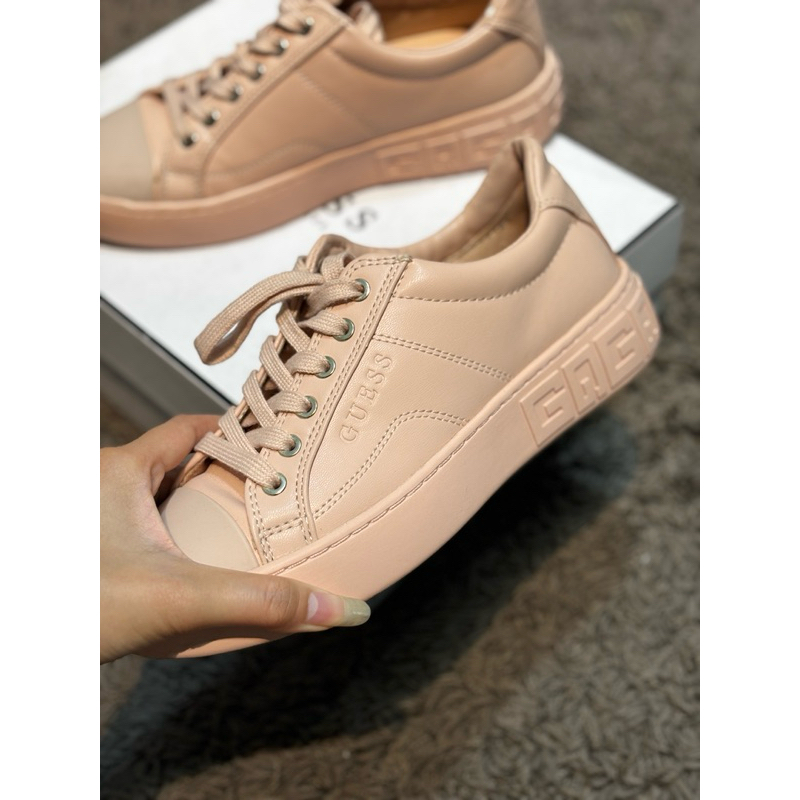 PRELOVED SEPATU GUESS WARNA BLUSH SIZE 6,5