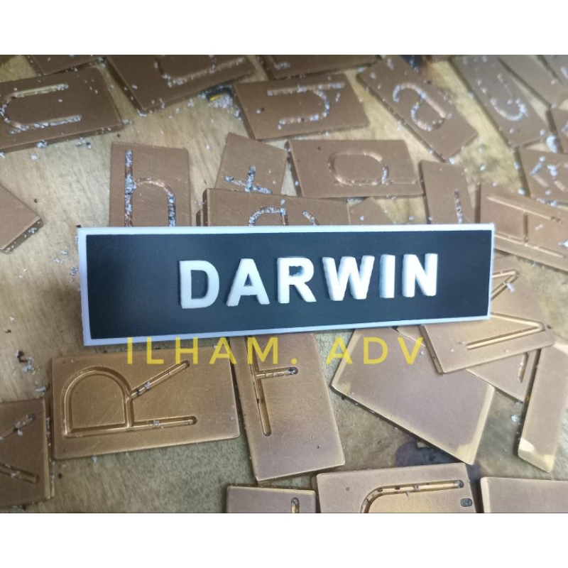 

papan nama dada timbul acrilik nametag timbul