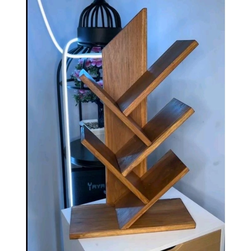 rak buku zigzag/ rak buku model pohon kayu jati asli