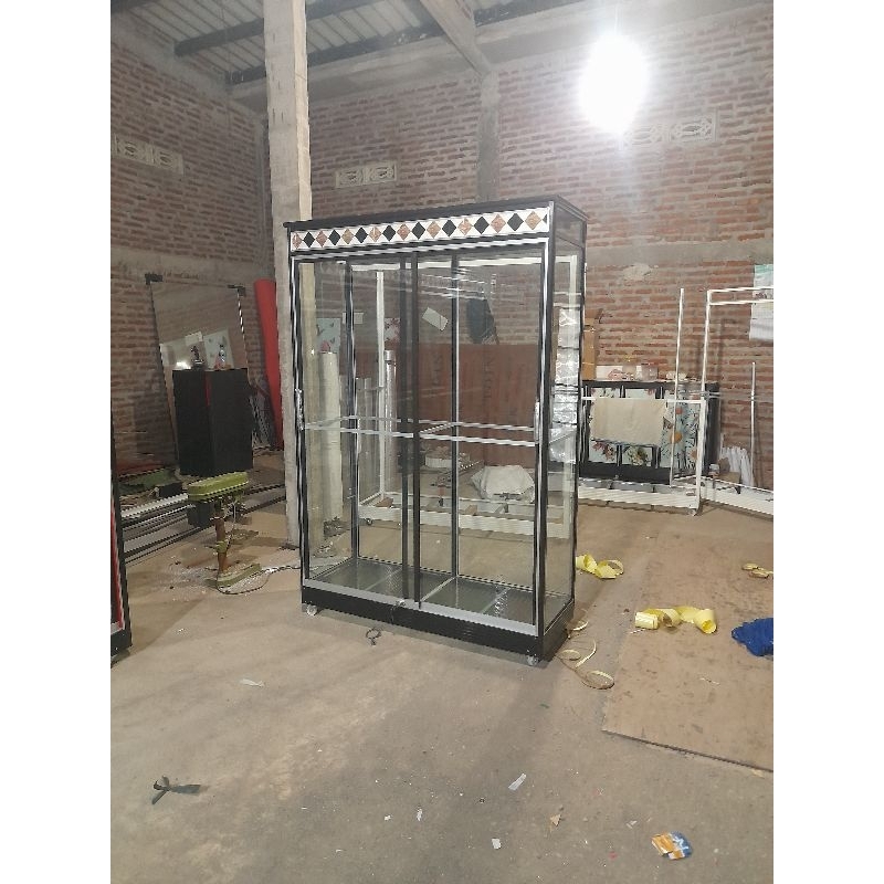 LEMARI PAKAIAN FULL GANTUNG PINTU SLEDING (KACA ALUMINIUM)