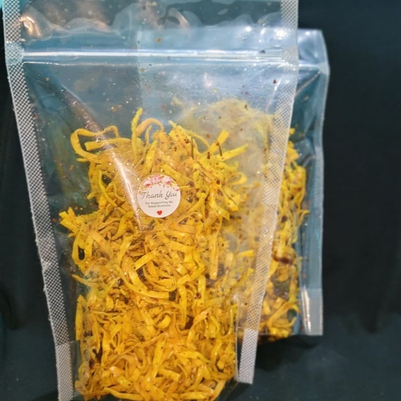 

kerupuk mie (paling pedas) pakai daun seledri
