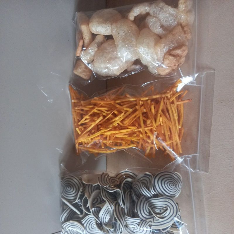 

keripik tales, kuping gajah, kerupuk kulit