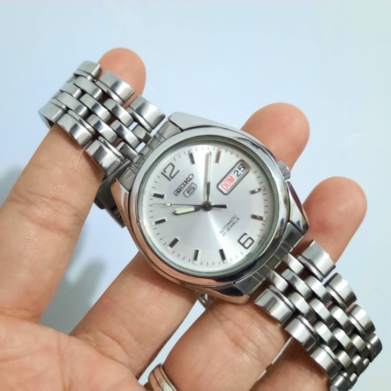 Seiko 5 Automatic SNK385K1 White Sunbrust Dial SNK385 7S26-01V0