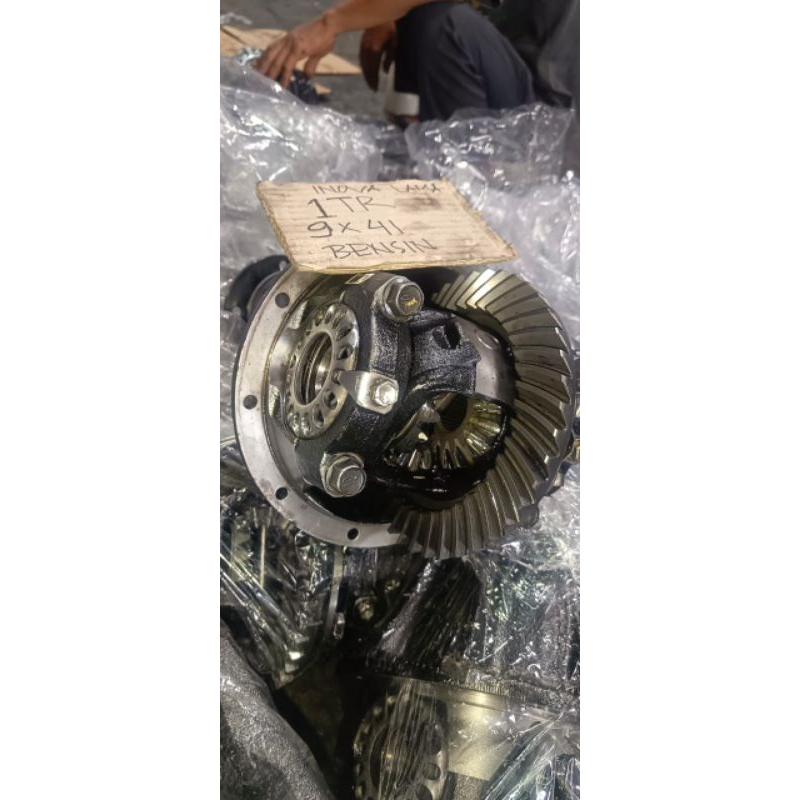 gardan mobil Toyota kijang inova bensin 1TR tahun 2004 original (Baru)