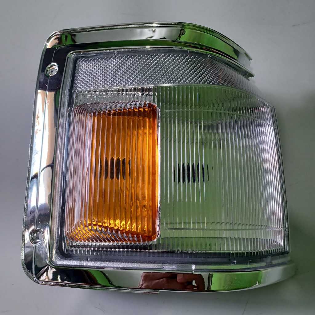 Lampu sein kijang grand extra