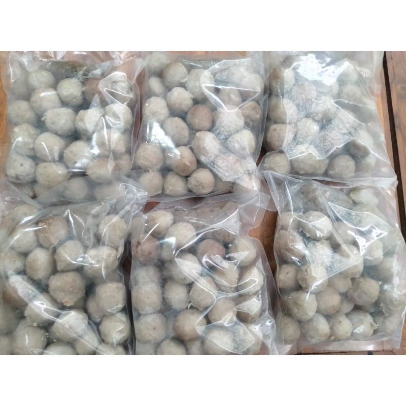 

Bakso Sapi isi 30 plus bumbu Bakso 400 gram