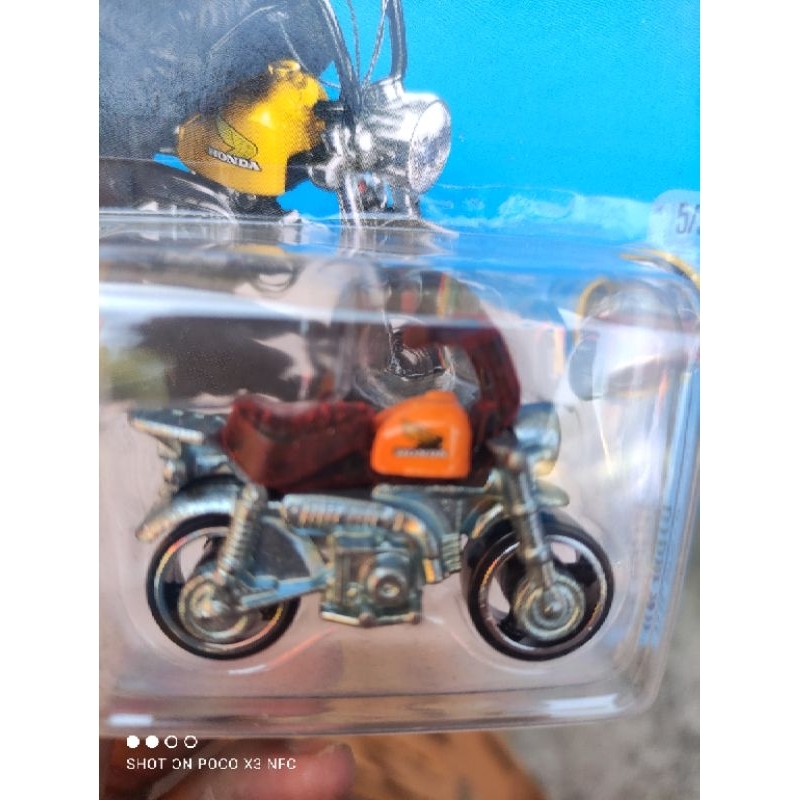 hotwheels honda monkey rare  stang merah