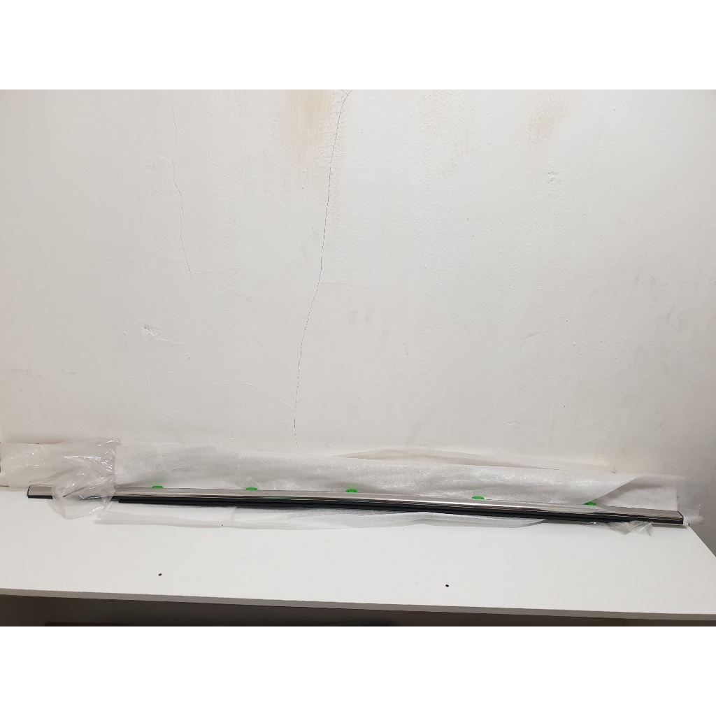 Pelipit Luar / Karet Kaca Chrome Honda CRV 2013-2016 Original