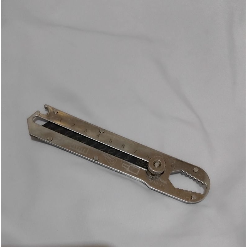

pisau cutter stainless besi pemotong kertas tajam anti karat serbaguna