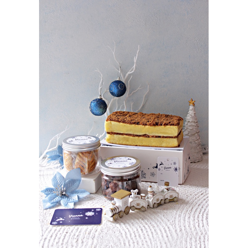 

Christmas Hamper - Bolu Abon & Cookies