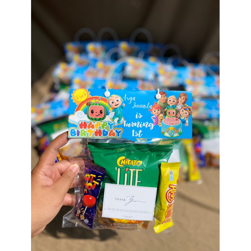 

TERMURAH DAN TERLARIS PAKET SNACK BINGKISAN ULANG TAHUN ANAK HAMPERS ULANG TAHUN