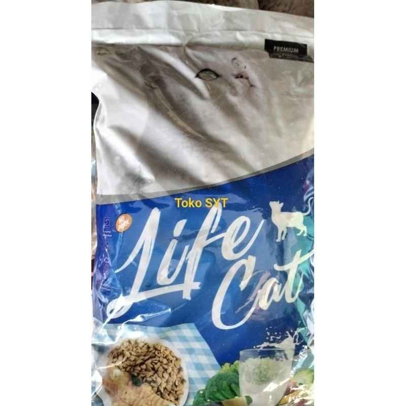 Makanan kucing Life cat Adult