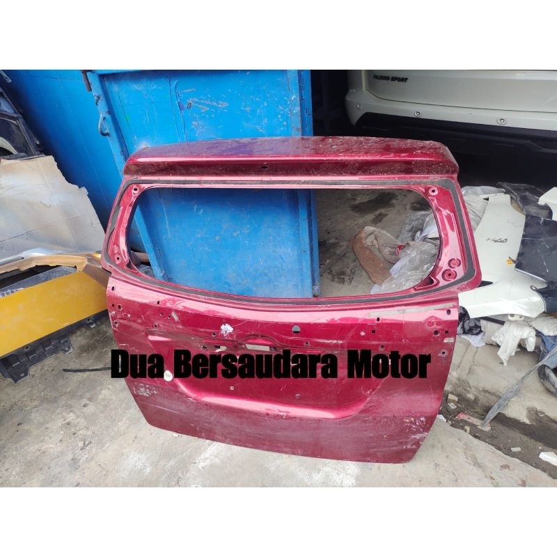 kap bagasi pintu belakang calya sigra